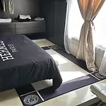 Last Minute Garden And Jacuzzi,the Gorgeus !adult Only شقة لا سبيتسْيا