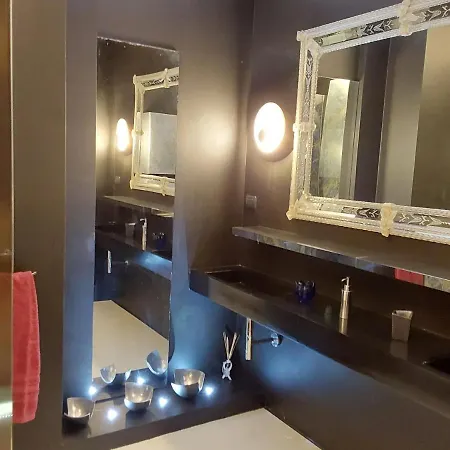 Apartment Last Minute Garden And Jacuzzi,the Most Gorgeus !adult Only *