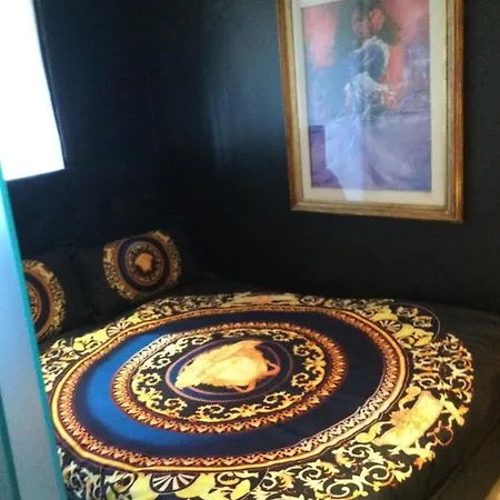 Last Minute Garden And Jacuzzi,the Gorgeus !adult Only * Ла-Спеція