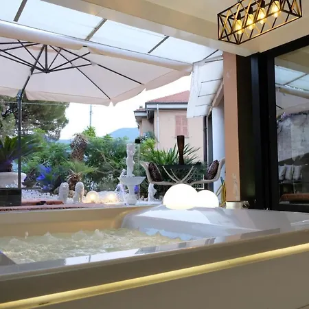 Last Minute Garden And Jacuzzi,the Gorgeus !adult Only * لا سبيتسْيا
