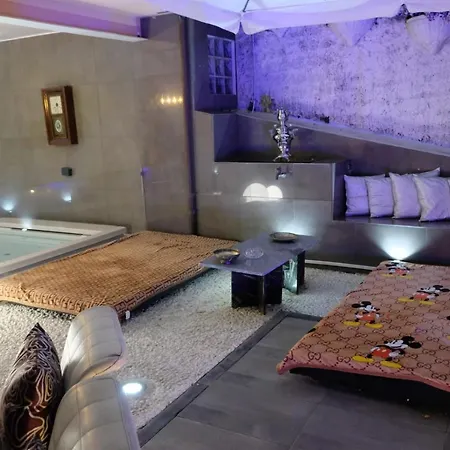 Apartment Last Minute Garden And Jacuzzi,the Most Gorgeus !adult Only