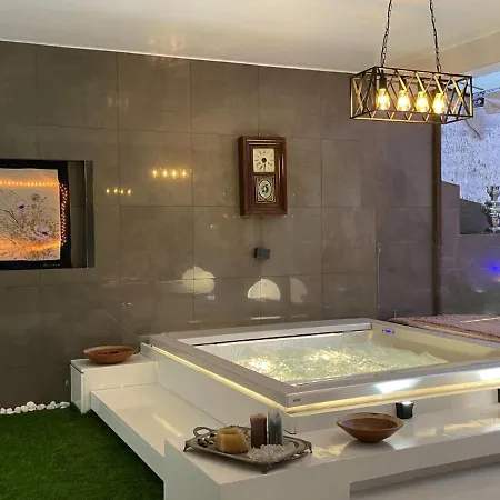 Last Minute Garden And Jacuzzi,the Gorgeus !adult Only Daire *