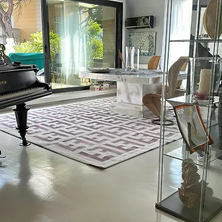 Apartment Last Minute Garden And Jacuzzi,the Most Gorgeus !adult Only