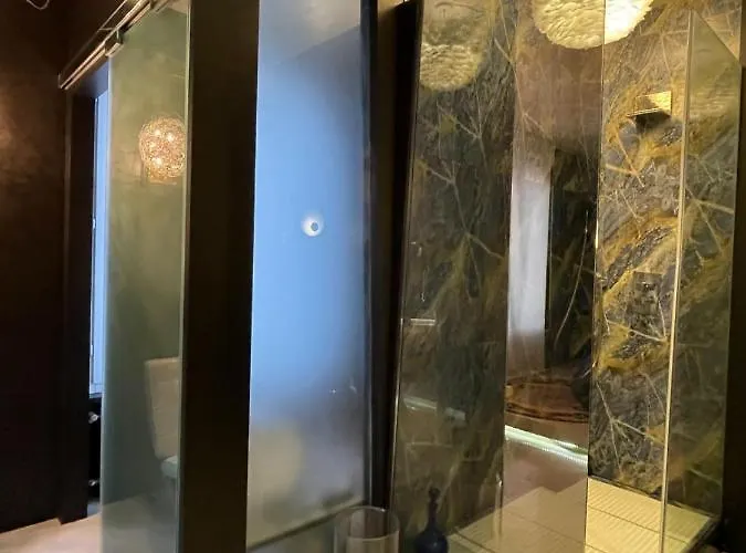 Last Minute Garden And Jacuzzi,the Gorgeus !adult Only Apartment *